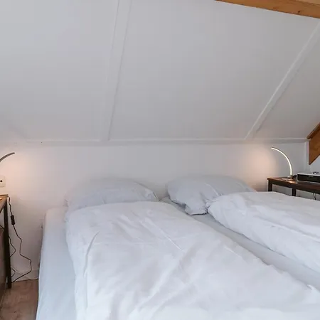 Mosselbank 22, Loopafstand Vp070 * Ouddorp